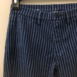 ❤️3/$25❤️Uniqlo stretch ankle legging blue stripes